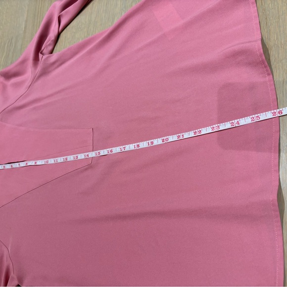 DKNY Long Sleeve oversized Rose Blouse, size XS - Picture 6 of 9